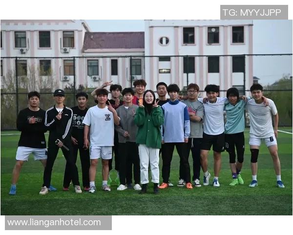 足球队的人员构成与比赛规则解析探讨球队总人数的重要性与影响因素