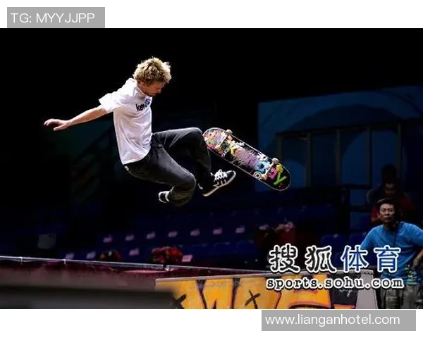 重庆极限运动队在滑板精英赛中以70分稳居积分榜首位